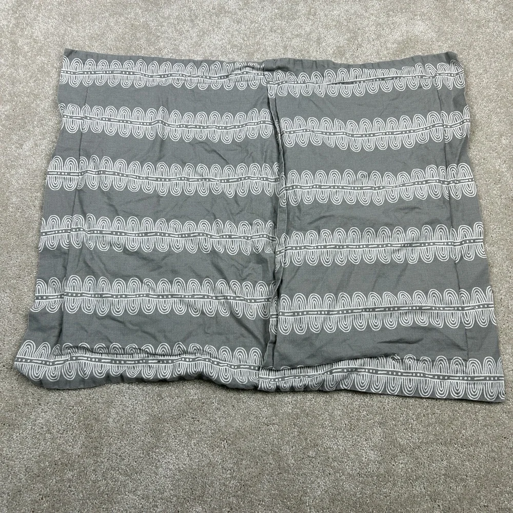 Nate Berkus Gray White Abstract Pattern 100% Cotton Pair Standard Pillow Shams 2